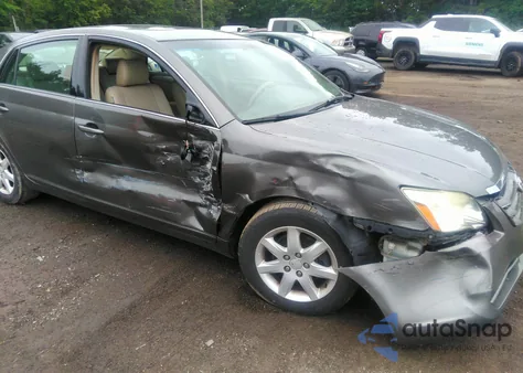 2005 Toyota Avalon Xl from USA, damaged, VIN 4T1BK36B35U018792